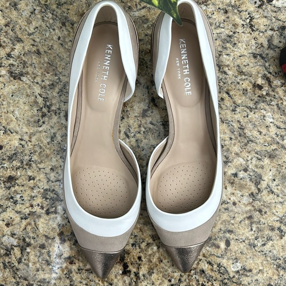 Kenneth Cole NYC kitten heels - neutral leather with suede detail- NEW - Picture 3 of 3
